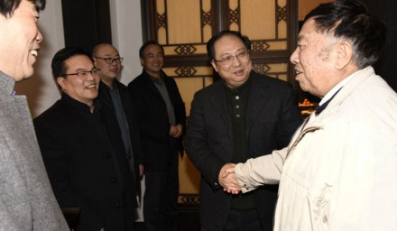 市政府王宏副市長(zhǎng)與中國(guó)農(nóng)科院 方智遠(yuǎn)院士座談交流